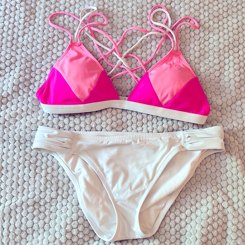 Victoria’s Secret bikini